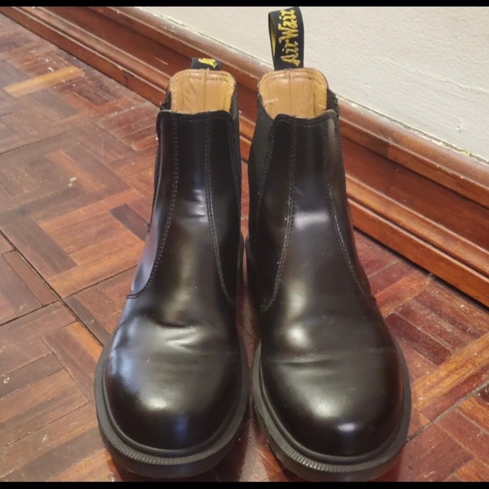 Dr. Martens Chelsea boots